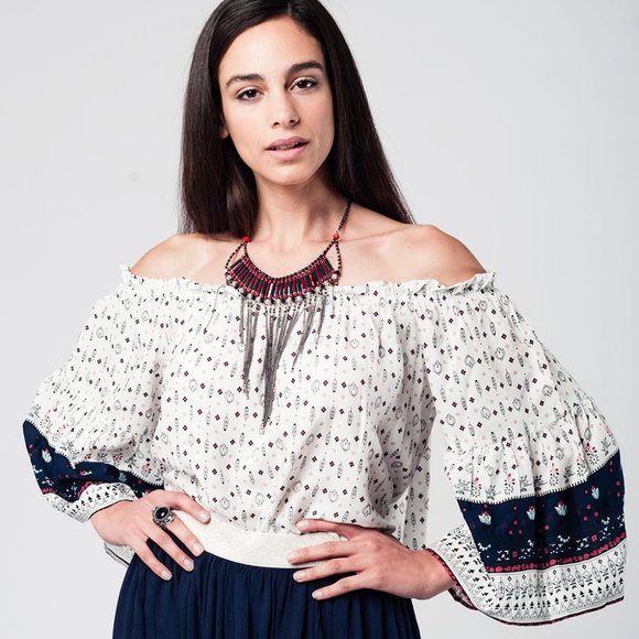 Q2 Tops - Q2 White Top w/ Belled Sleeves & Floral Print